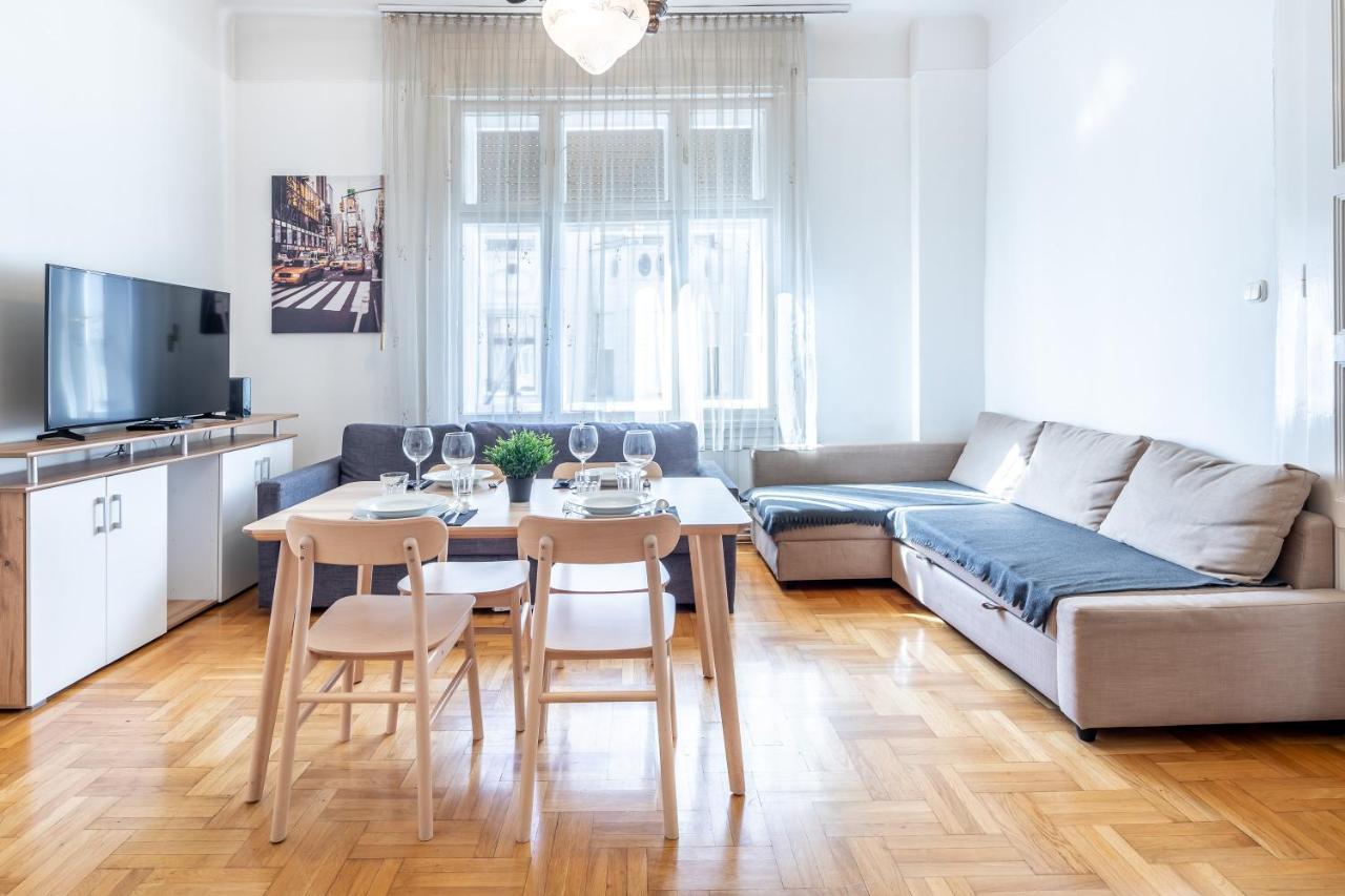 Huge Apartment In The City Center Budapest Exterior photo
