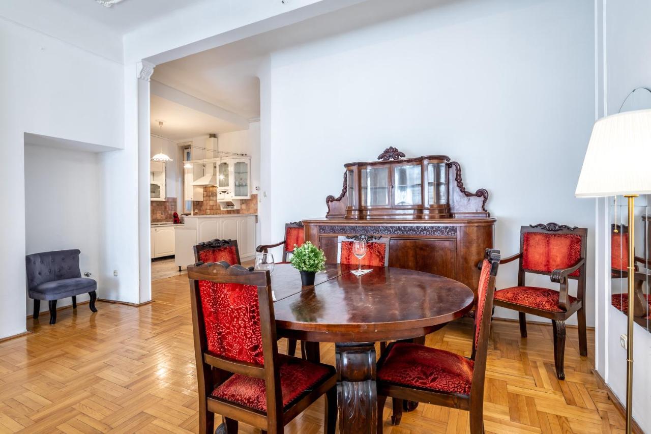 Huge Apartment In The City Center Budapest Exterior photo